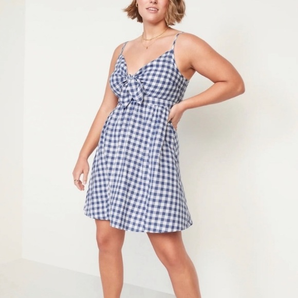 Old Navy Dresses & Skirts - NWT Old Navy gingham dress size XS